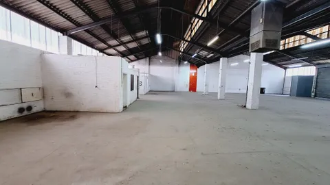 interior-industrial-warehouse-space-to-let-athlone-6-ebrahim-way-unit-5 (10)